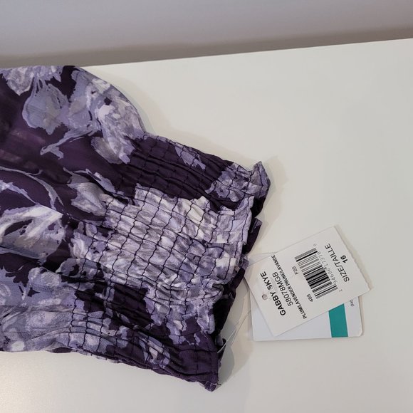 Gabby Skye Floral Wrap Dress - Picture 7 of 11